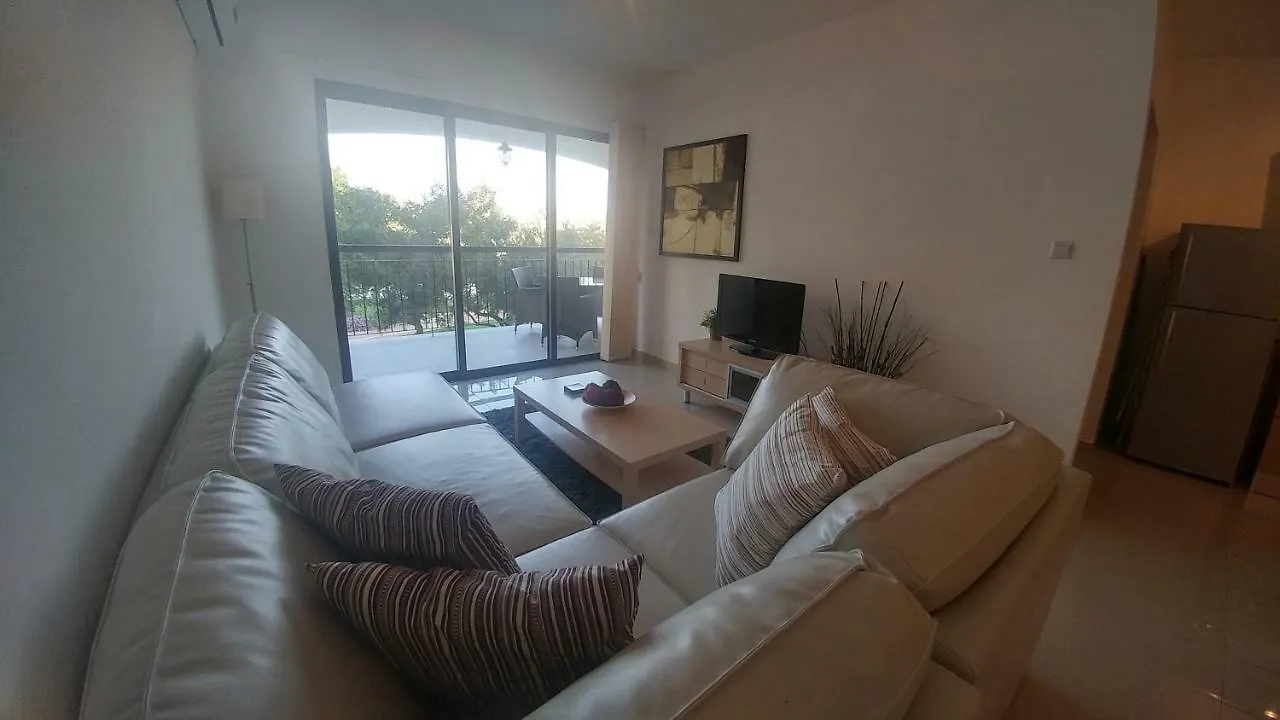 Emerald Heights Tersephanou Apartment