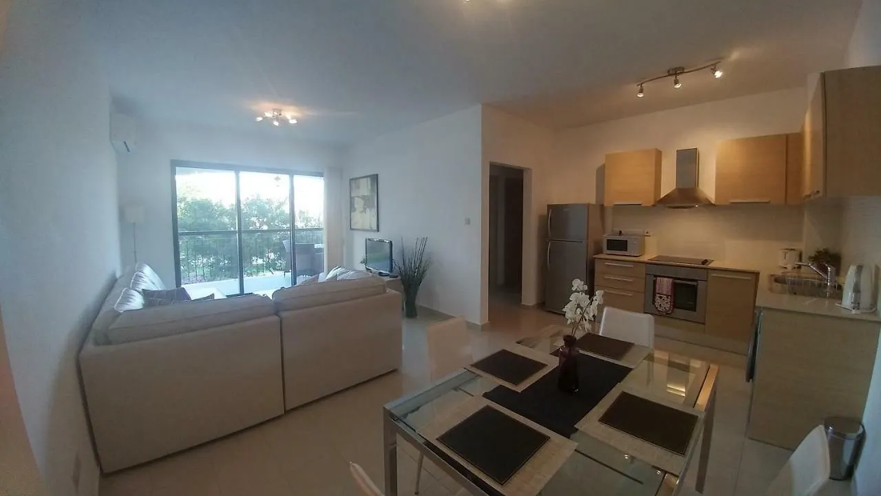 Emerald Heights Tersephanou Apartment